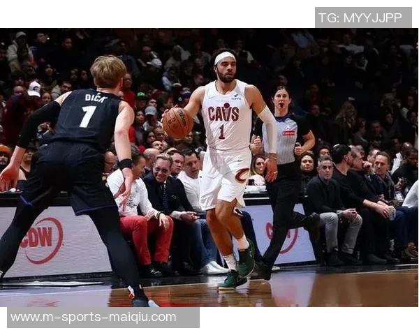 金州勇士与多伦多猛龙的激烈对决揭示了NBA赛季的精彩瞬间与球队实力较量